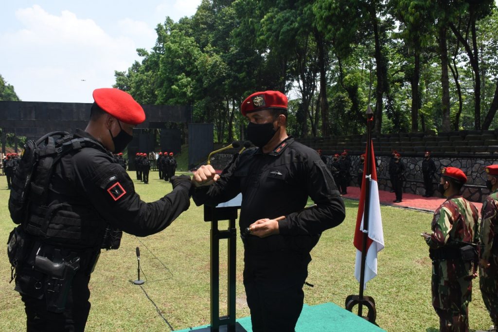 Danjen Kopassus Brigjen TNI Mohamad Hasan Terima Brevet 