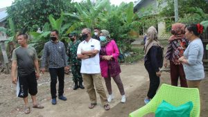 Dandim 0415/Batanghari Dampingi Danrem 042/Gapu Sambangi Anggotanya Terdampak Banjir