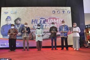 Gubernur Ajak Pelaku Usaha IKM-UKM Terus Tingkatkan Kualitas Produk