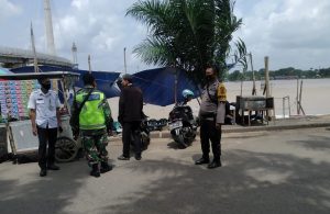 Lurah Kasang Kota Jambi Tertibkan PKL di Ancol