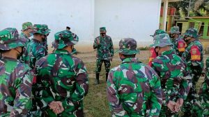 Danramil Pijoan Ingatkan Anggota Satgas TMMD 110 Batanghari Selama di Lapangan Tetap Disiplin Prokes