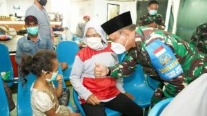 Danrem Wira Bhakti Sosialisasikan Prokes Kepada Penumpang KMP Belida