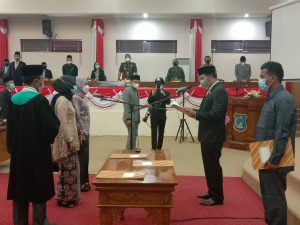 Jamilah dan Bunga Resmi jadi Anggota DPRD Tanjab Barat