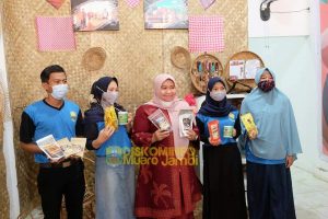 Bupati  Muara Jambi Promosikan Gallery UMKM