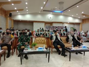 Kapolres Tanjab Barat jadi Orang Pertama yang di Vaksin Sinovac