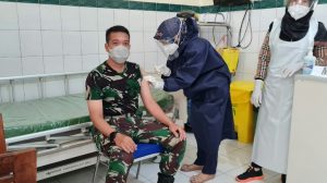 Dandim Sarko : Warga Tidak Perlu Takut Suntik Vaksin Sinovac