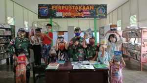 Wujud Bakti TNI Pada Dunia Pendidikan, Satgas Yonif 642 Buka Perpustakaan di Pos Temajuk