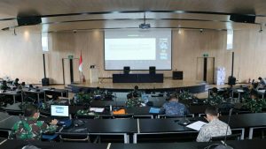 Pasis Sesko AU Terima Pembekalan “Tesis Sebagai Sebuah Karya Ilmiah”