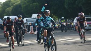 Pangkoormada II Pimpin Gowes Keliling Kota Surabaya