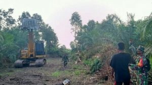 Medan Cukup Berat, Hari Ini Pembangunan Jalan Pra TMMD Cuma Tembus 400 Meter