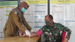 Anggota Pra TMMD Sungaiterap Cek Kesehatan