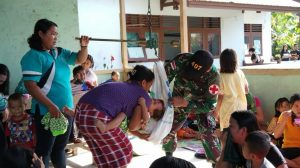 Jaga Kesehatan Warga, Satgas Yonif 407 Gelar Posyandu Di Perbatasan