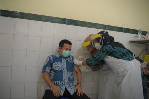 Suntik Vaksin Covid-19 Tahap Kedua, H Al Haris Bilang Begini..