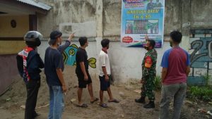 Babinsa Kenalkan SD Kartika ll-4 Jambi Kepada Masyarakat di Wilayah Binaan