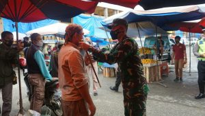 Dandim Bute Letkol Inf AM. Subagio Ingatkan Masyarakat Pentingnya Gunakan Masker
