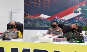 Danrem 042 Gapu Hadiri Rapim TNI-Polri 2021 Melalui Vidcon
