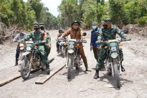 Danrem Brigjen TNI Zulkifli Tinjau Langsung Lokasi Pelaksanaan Program TMMD Kodim Batanghari
