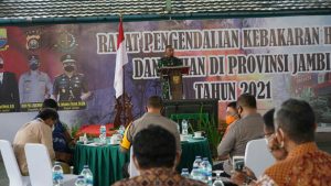 Danrem 042 Gapu Hadiri Rapat Pengendalian Karhutla Provinsi Jambi