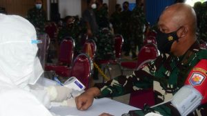 Prajurit Lantamal V Tanjungperak Laksanakan Vaksinasi Covid-19