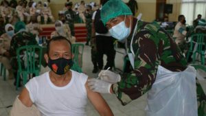 Giliran PNS Jajaran Kodam II/Sriwijaya Divaksin Covid-19