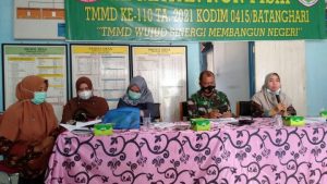 TMMD Ke 110 Kodim Batanghari Bersama Puskesmas Sosialisasi Posyandu dan Stunting