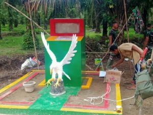 Bukti Sejarah, TNI Bangun Tugu Prasasti  TMMD Di Desa Sungaiterap