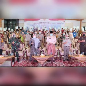 Bupati Masna mengikuti Acara Video Conference Dengan Presiden