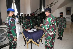 Gubernur AAL Pimpin Sertijab Dirdik dan Kadeppel AAL