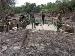 Satgas Cat Jembatan di Titik ke Empat