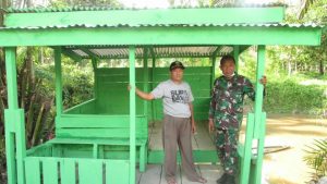 Dua Pos Kamling di Desa Sungaiterap selesai diperbaiki Satgas