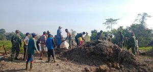Warga Sungaiterap Senang atas Kehadiran Tim Satgas TMMD