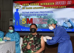 Bangun Herd Immunity, Ratusan Taruna dan Prajurit AAL Divaksinasi Covid-19