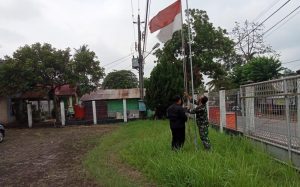 Danramil Telanaipura Himbau Masyarakat Perlakukan Bendera Merah Putih Sebagai Jati Diri Bangsa