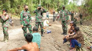 Kehadiran Kasiter di Lokasi TMMD Penyemangat Warga saat Bergotong Royong