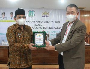 Hadiri Mukab V Kadin, Bupati Tanjab Barat Berharap Bangkitnya Potensi Kualatungkal