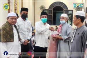 Safari Ramadan ke Sungai Lokan, Plh Bupati Sapril Berikan Insentif Guru Ngaji