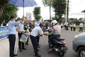 Hari Bhakti Pemasyarakatan ke-57, Kanwil Kemenkumham Jambi Berbagi Takjil