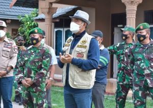 Fasha Kunjungi Warga di Lokasi Zona Merah Covid-19