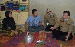 Al Haris Santuni Keluarga Korban Kebakaran  di Tabir