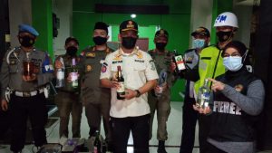 129 Botol Miras Disita dan 5 Tempat ‘Disegel’ Satpol PP Kota Jambi