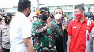 Panglima TNI dan Kapolri Tinjau Pelaksanaan Vaksinasi Drive Thru di Lanud Soewondo Medan