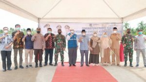 Danrem 042/Gapu Hadiri Peresmian Penyalaan Listrik PLN di 19 Desa