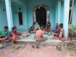 Sambil Ngopi bareng, Pasiter Kodim Batanghari Dengarkan Aspirasi Warga Pasca TMMD