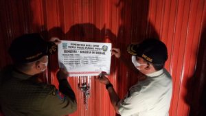 ‘Membangkang Retribusi’ Hawai Karaoke Disegel Satpol PP Kota Jambi