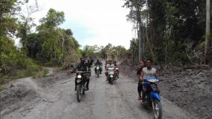 Warga Dua Desa Mulai Rasakan Dampak Pembangunan Jalan Penghubung Oleh Satgas TMMD Kodim Batanghari