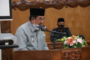 Bupati Tanjab Barat, Hadiri Rapat Paripurna Pertama DPRD