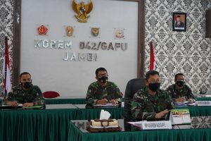 Kasrem 042/Gapu Ikuti Rakor Pembinaan Pramuka SWK Kodam II/Sriwijaya Secara Virtual