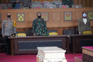 Danrem 042/Gapu Hadiri Sidang Paripurna Tentang Pembahasan LKPJ Gubernur Jambi