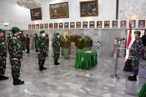 Komandan Seskoad Pimpin Acara Sertijab Dirjianbang Seskoad