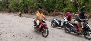 Baru Diresmikan, Jalan TMMD Sudah Banyak Digunakan Warga